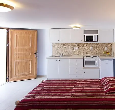 Apartment Faith Chora (Ios)